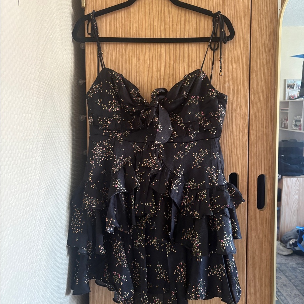 Selfie Leslie Elegant Black Dress
